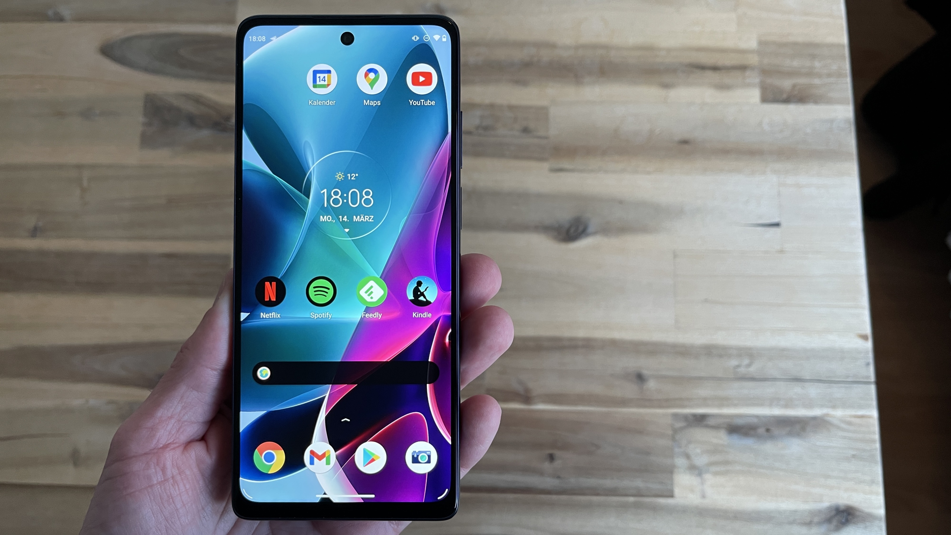 Malheureusement pas d'OLED : l'écran du Moto G200