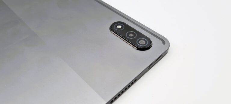 Test de la Lenovo Tab P12 Pro : belle et solide tablette pour les loisirs et le travail 14 L'appareil photo n'est pas sensationnel, mais il est suffisant pour des instantanés solides. (Photo: Netcost)