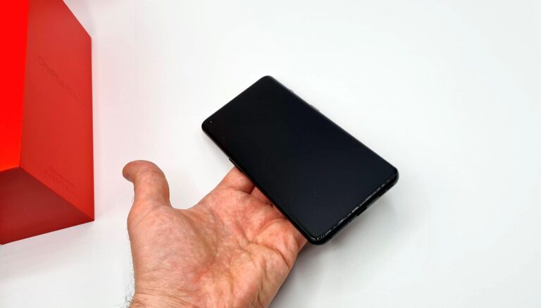 Un appareil merveilleux, le OnePlus 10 Pro. (Photo: Netcost)
