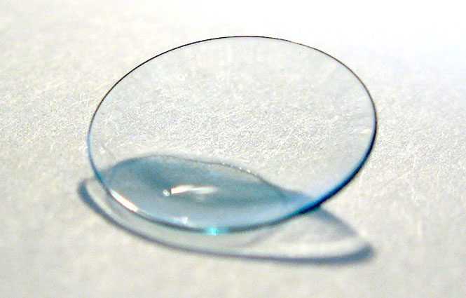 Cette lentille de contact est la première au monde à délivrer des médicaments par les yeux 1 Cette Lentille De Contact Est La Première Au Monde à