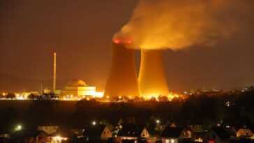 Parce Que Bombarder Les Sites Des Centrales Nucléaires Est Un
