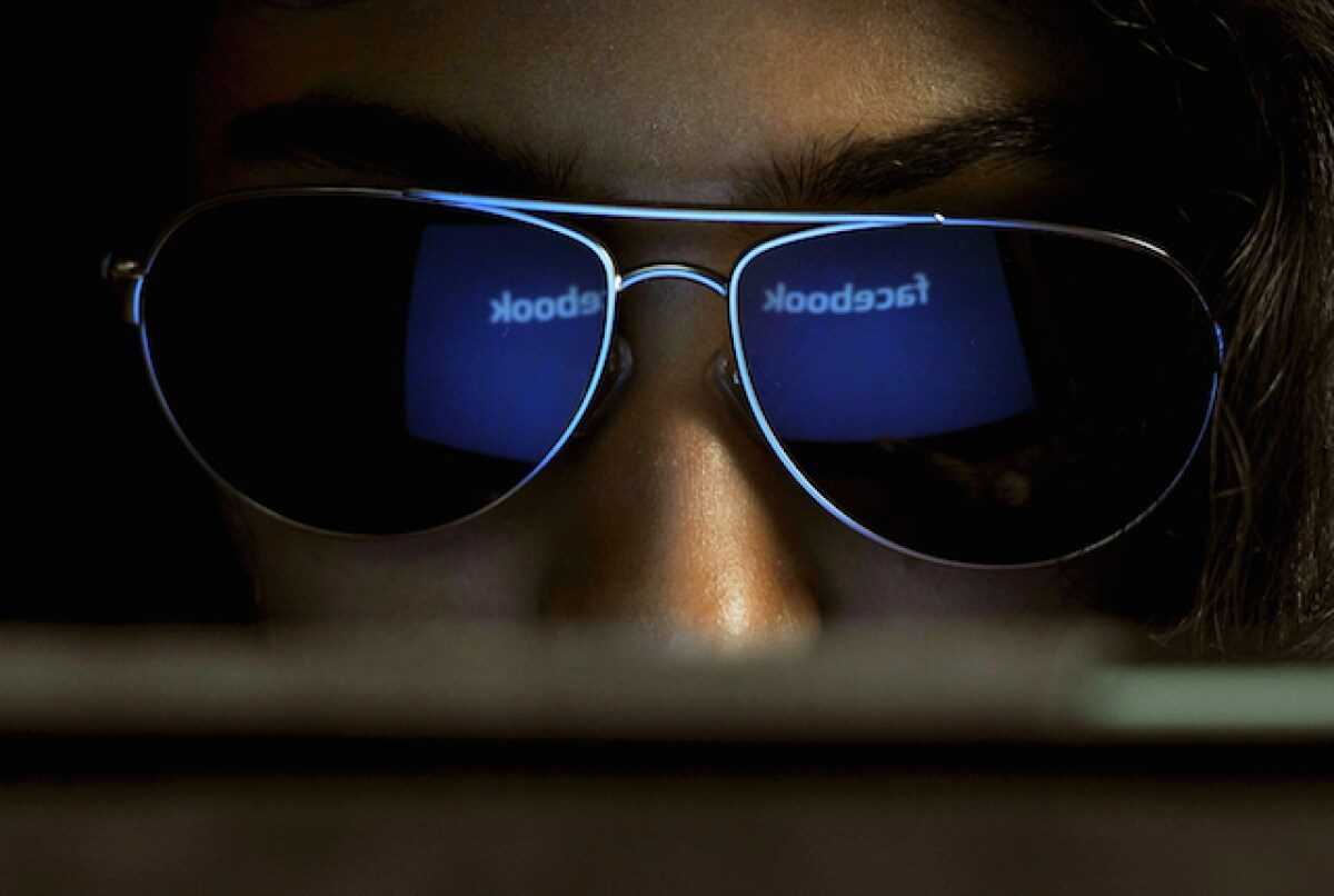 Donner De La "bimbominkia" En Ligne Est Un Crime, Selon