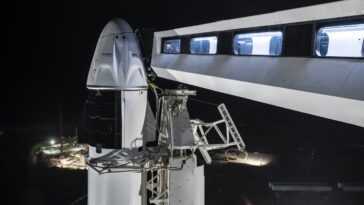 Spacex Et Axiom Space Lancent La Première Mission D'équipage Entièrement