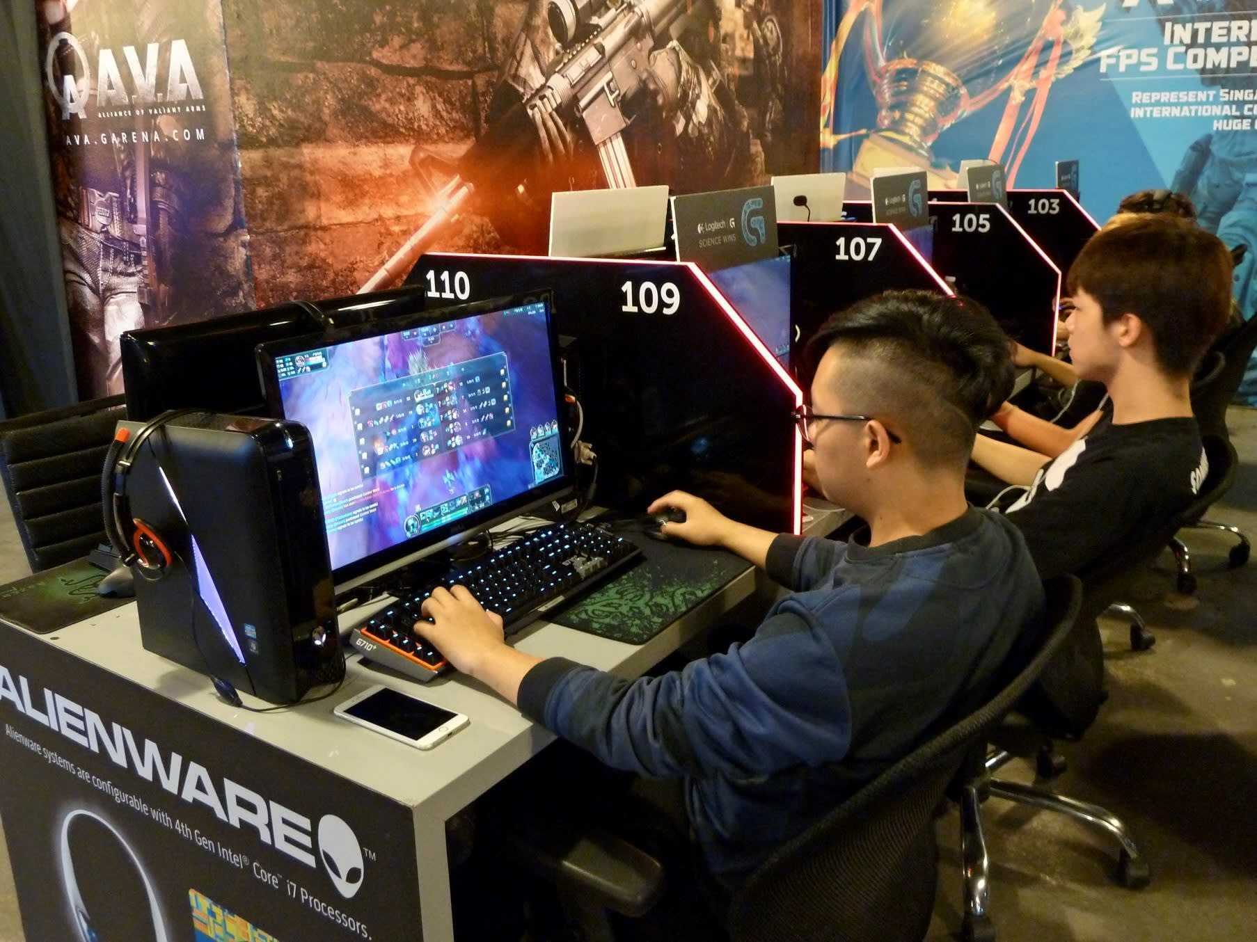 Les Jeux Vidéo Comme La Cocaïne ? Universitaires Et Psychothérapeutes