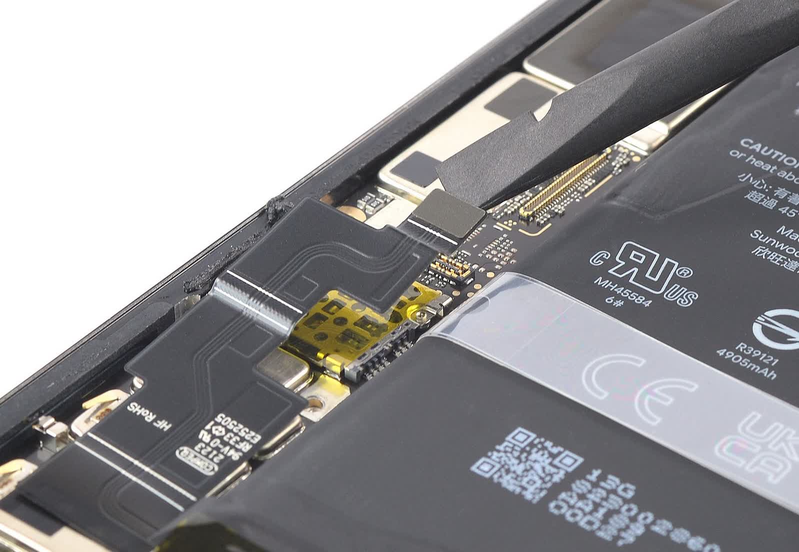 Google s'associe à iFixit pour proposer des pièces détachées d'origine pour les téléphones Pixel 2 Google sassocie a iFixit pour proposer des pieces detachees dorigine