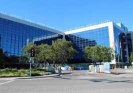 Intel Suspend Ses Activités En Russie Et Appelle Au Retour