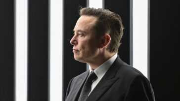 Le Pdg De Twitter, Agrawal, Tweete Qu'elon Musk Ne Rejoindra