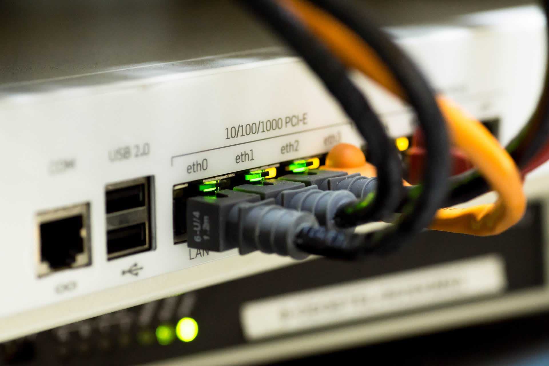 Plus De La Moitié Des Américains S'effaceraient D'internet, 18 %