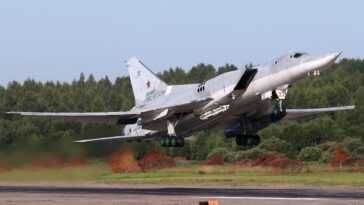 Quels sont les bombardiers russes Tu-22M3 utilisés pour la première fois en Ukraine pour frapper Marioupol 25 Quels Sont Les Bombardiers Russes Tu 22m3 Utilisés Pour La Première