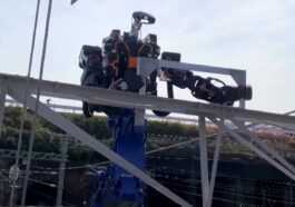 Au Japon, Il Y A Un Robot Qui Construit Des