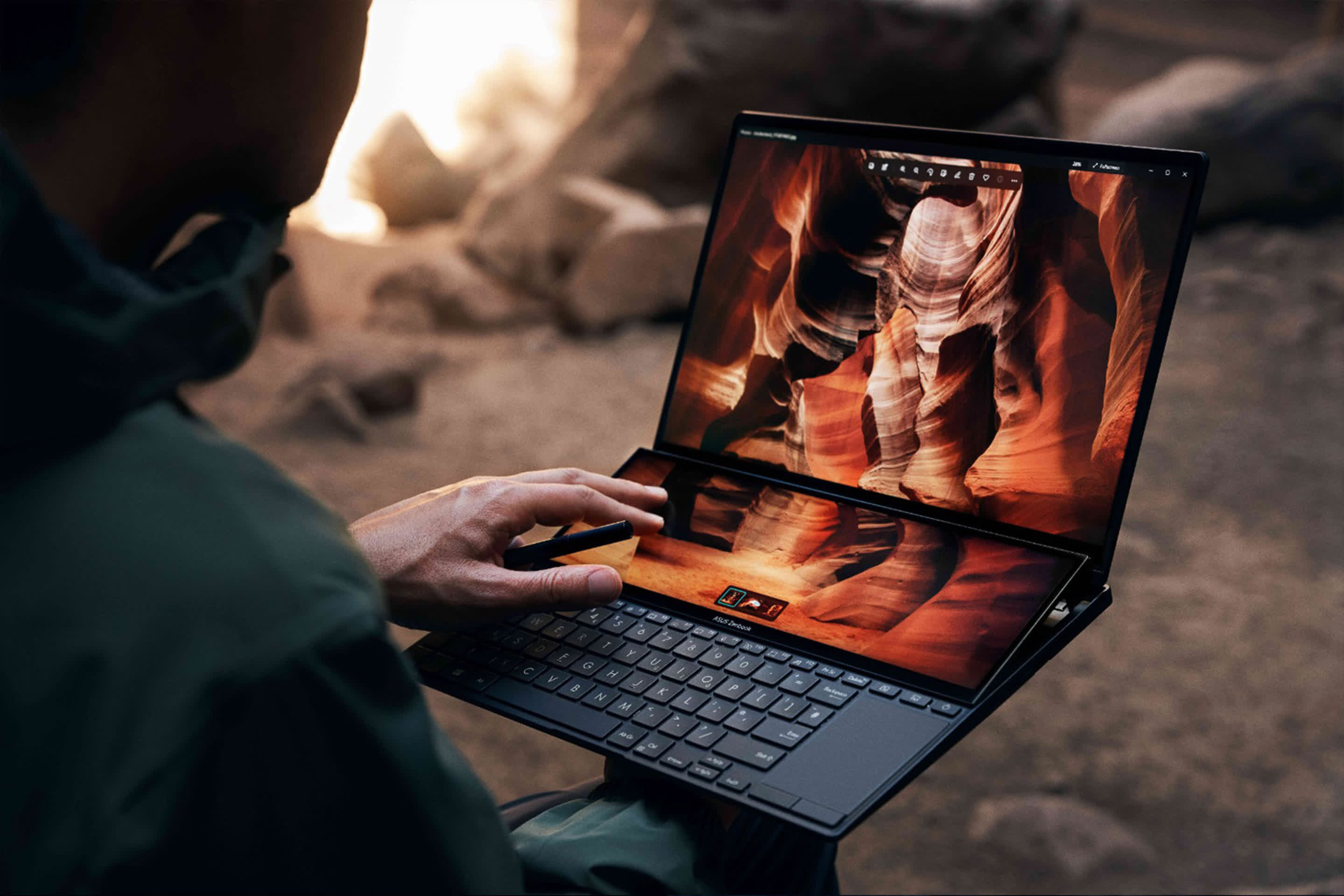 Asus actualise la série Zenbook Pro avec des écrans OLED, un silicium Intel à 14 cœurs et les derniers GPU RTX 3 1652191810 71 Asus actualise la serie Zenbook Pro avec des ecrans OLED