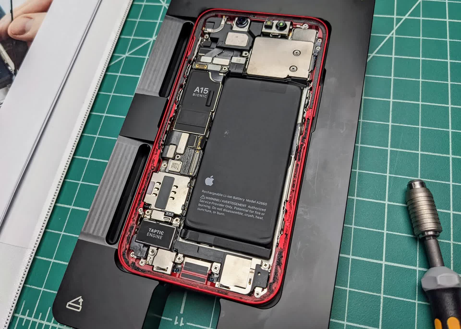 Le Kit De Réparation En Libre Service D'apple Est Une Monstruosité