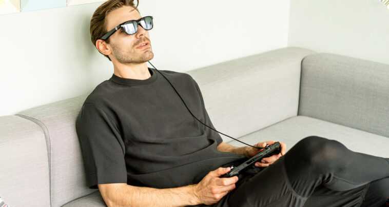 Ces lunettes XR de "jeu portable" ont rapporté 2,5 millions de dollars sur Kickstarter, plus que l'Oculus Rift 1 Ces Lunettes Xr De "jeu Portable" Ont Rapporté 2,5 Millions