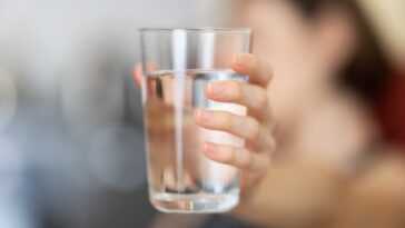 Cet appareil de la taille d'une valise transforme l'eau de mer en eau potable d'une simple pression sur un bouton 18 Cet Appareil De La Taille D'une Valise Transforme L'eau De