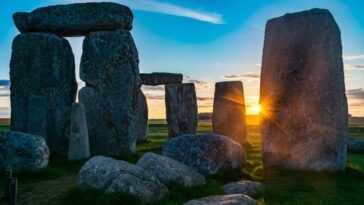 Des milliers de mystérieux puits préhistoriques découverts à Stonehenge 16 Des Milliers De Mystérieux Puits Préhistoriques Découverts à Stonehenge