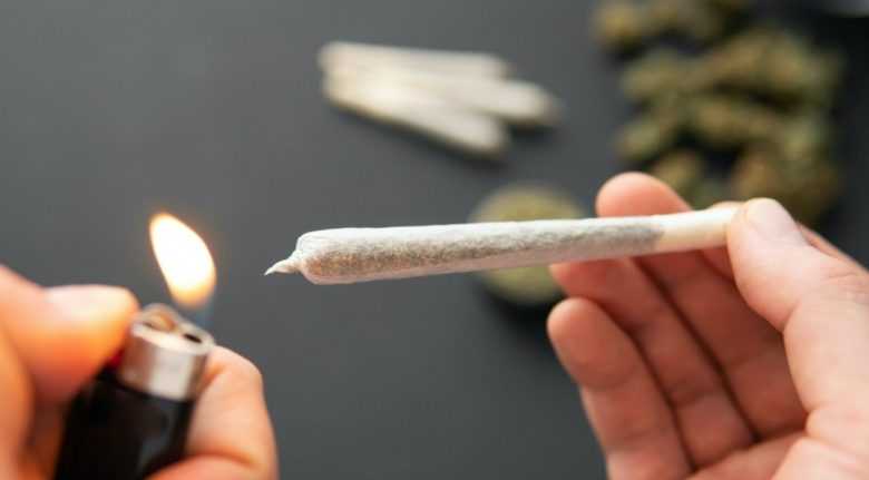 Fumer Régulièrement De L'herbe Augmente Le Risque De Maladies Cardiovasculaires