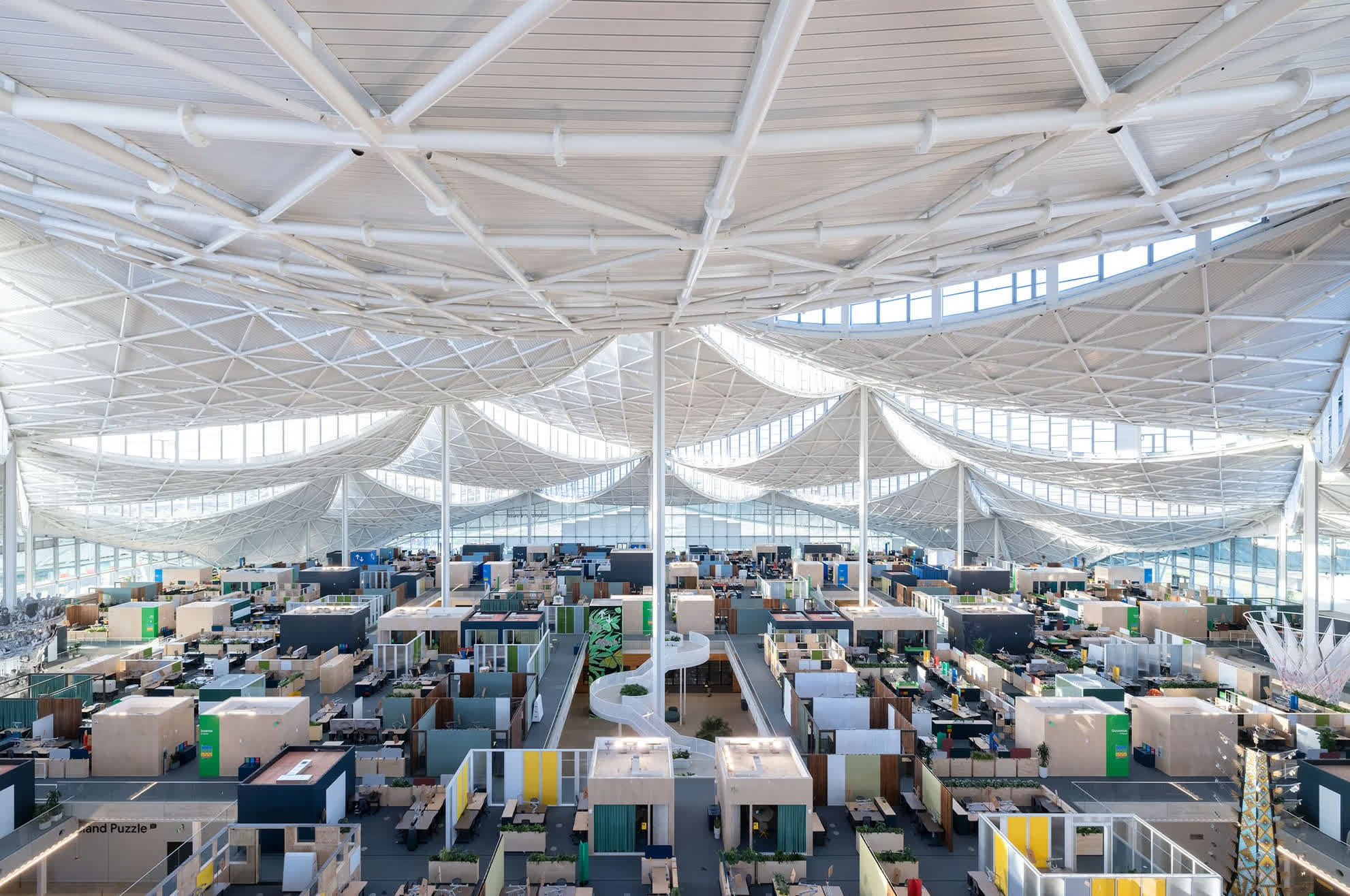 Google ouvre Bay View, son premier campus auto-conçu 2 Google ouvre Bay View son premier campus auto concu