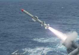 Quels Sont Les Missiles Harpoon Et Naval Strike Que Les