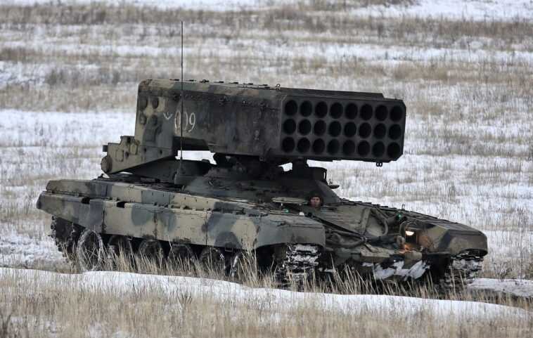 Qu'est-ce que le système de lance-flammes TOS-1A Solntsepek utilisé par la Russie en Ukraine 1 Qu'est Ce Que Le Système De Lance Flammes Tos 1a Solntsepek Utilisé Par