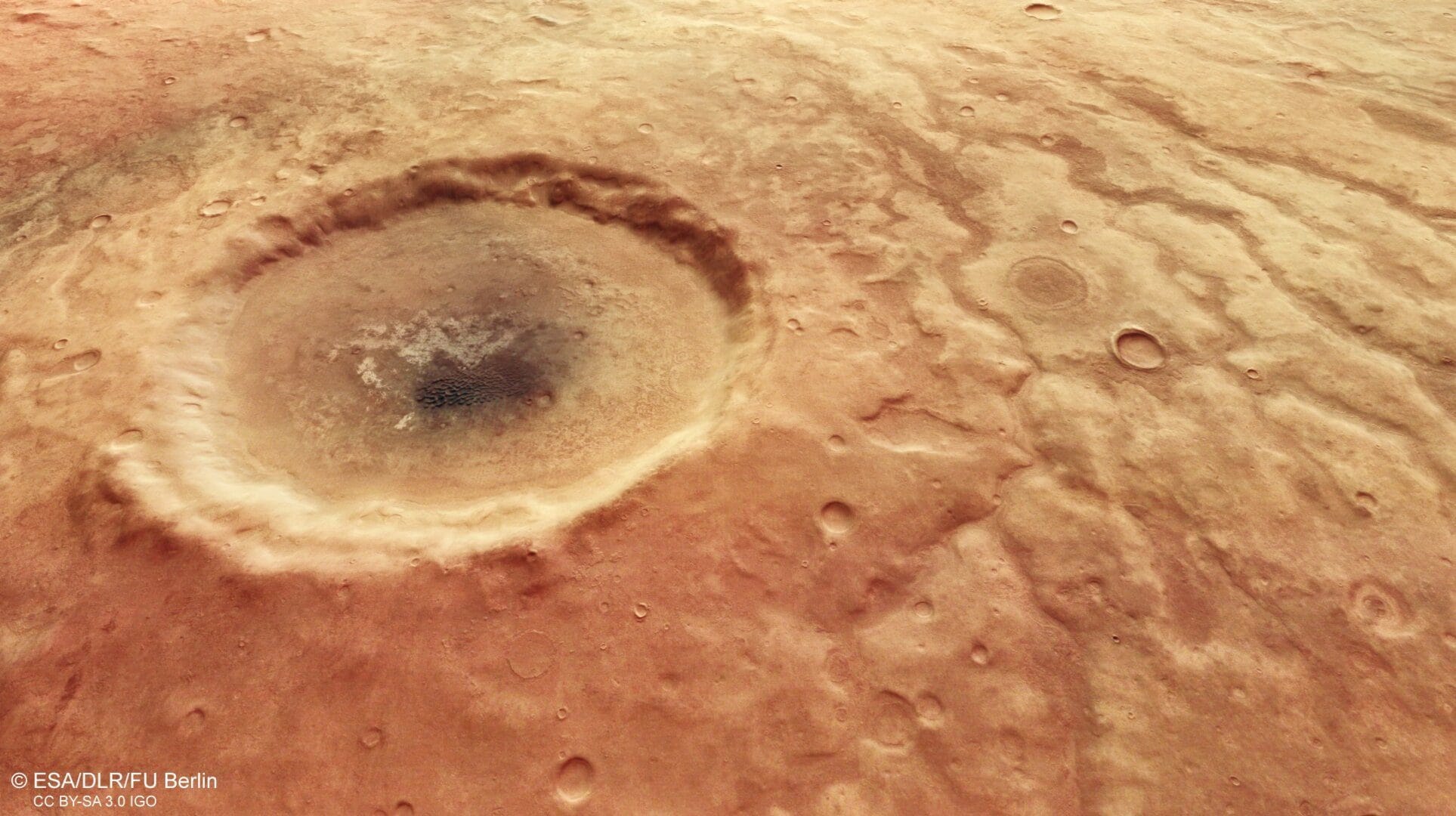 Un cratère géant en forme d'œil immortalisé sur Mars : il était autrefois entouré de rivières 2 Crédit : ESA / DLR / FU Berlin