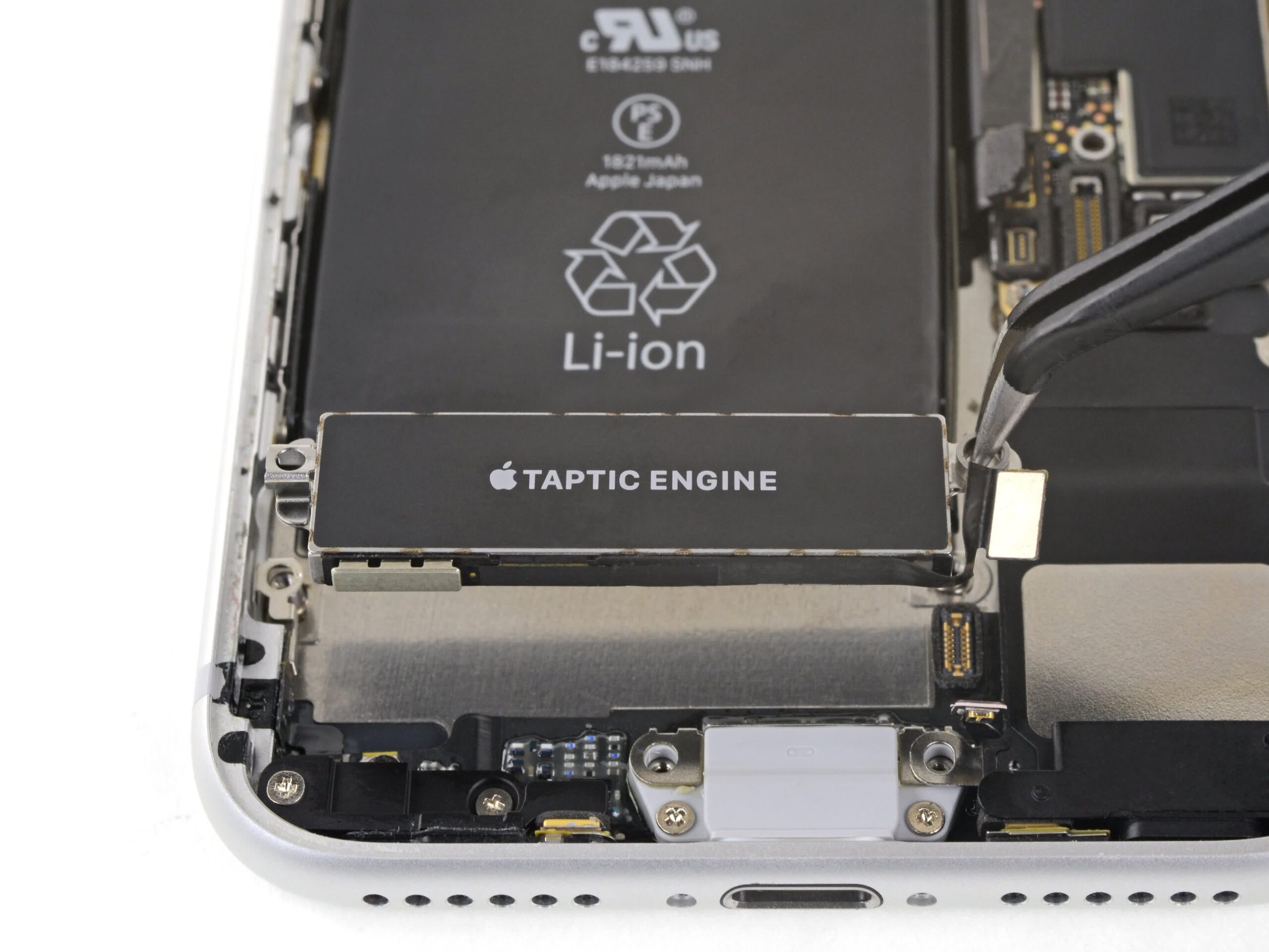 Apple fait face à une nouvelle action en justice au Royaume-Uni autour de l'iPhone "Batterygate" 1 Apple Fait Face à Une Nouvelle Action En Justice Au