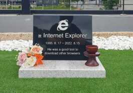 Un Ingénieur Crée Une Pierre Tombale Pour Le Défunt Internet
