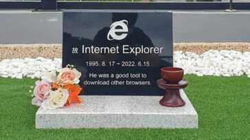 Un Ingénieur Crée Une Pierre Tombale Pour Le Défunt Internet