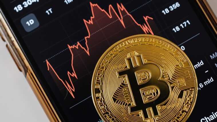 Coinbase licencie plus de 1 000 employés, le PDG s'attend à un long hiver crypto 1 Coinbase Licencie Plus De 1 000 Employés, Le Pdg S'attend