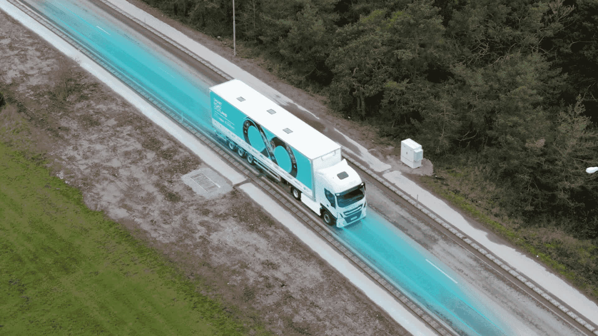 La première route américaine qui charge les véhicules électriques pendant qu'ils conduisent sera prête l'année prochaine 2 La premiere route americaine qui charge les vehicules electriques pendant