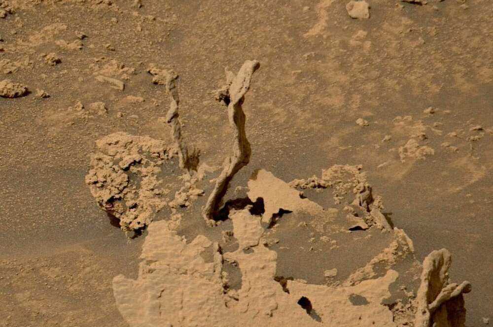 Le rover Curiosity a photographié d'étranges structures pointues sur Mars 55 Le Rover Curiosity A Photographié D'étranges Structures Pointues Sur Mars
