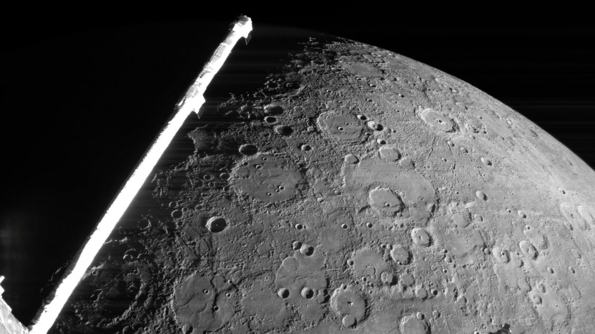 Nouveau et magnifique gros plan de Mercure : la planète « caressée » par la sonde BepiColombo 1 Crédit : ESA, JAXA