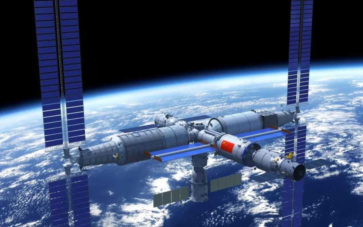 Trois Astronautes Ont Atterri Sur La Station Spatiale Chinoise Pour