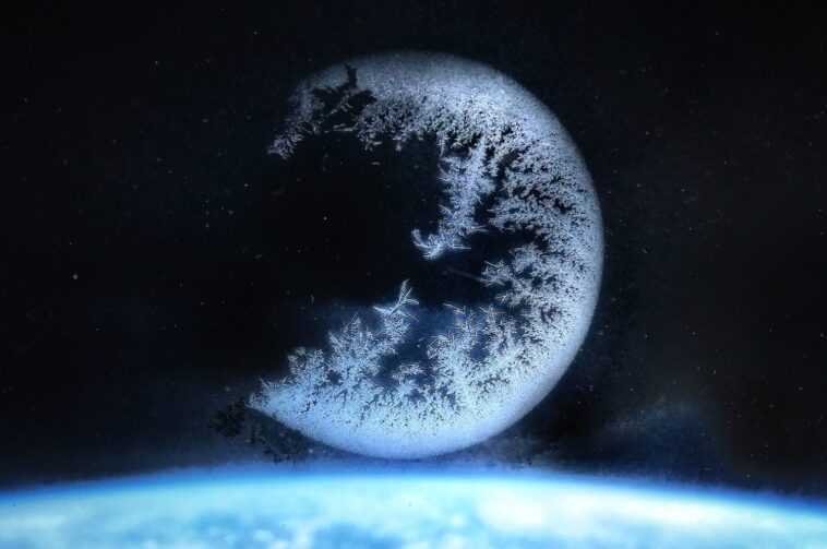 Une magnifique lune de glace est apparue sur une vitre de l'ISS : le phénomène est un mystère 1 Une Magnifique Lune De Glace Est Apparue Sur Une Vitre