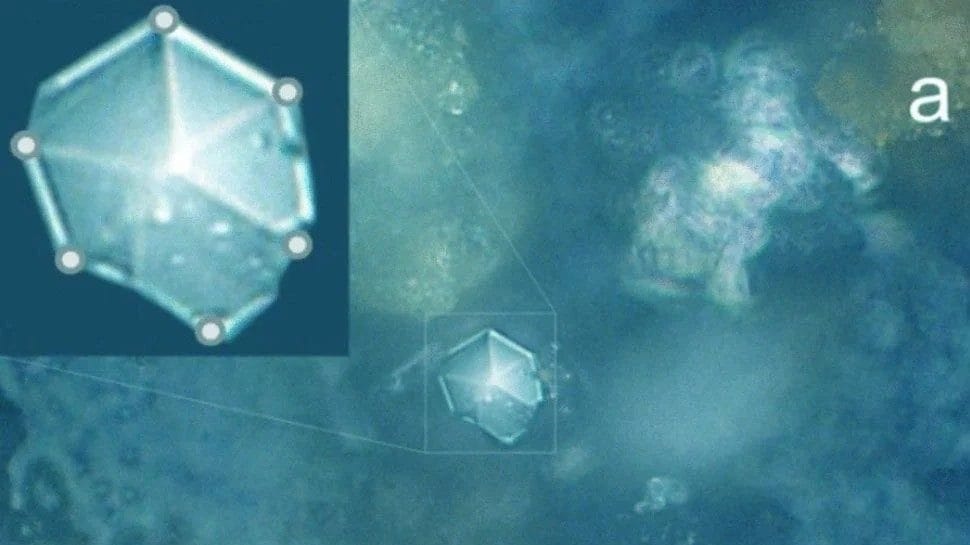 1657110006 257 Cristaux invisibles decouverts dans la poussiere du meteoroide de Tcheliabinsk