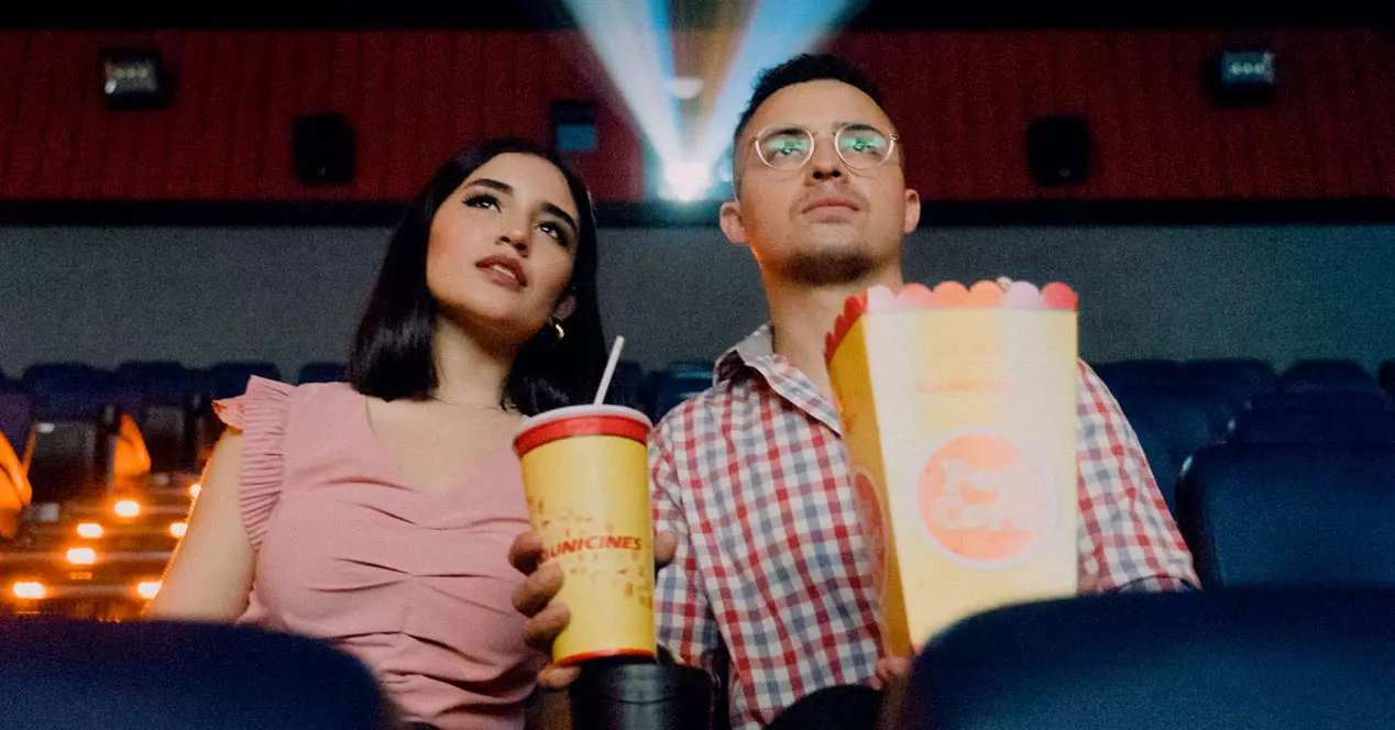 Pourquoi Les Gens Mangent Ils Du Pop Corn Au Cinéma ?