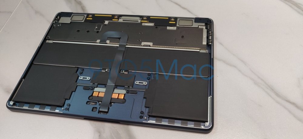 Exclusive: M2 MacBook Air internals revealed in hands-on photos of redesigned notebook 1657749788 505 Exclusif les composants internes du M2 MacBook Air reveles dans