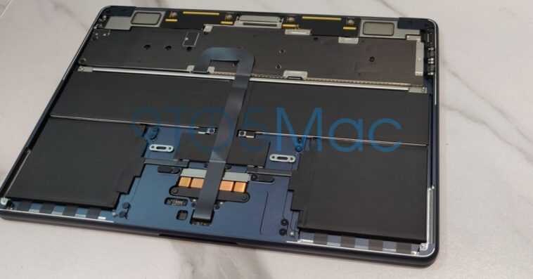 Exclusif: les composants internes du M2 MacBook Air révélés dans des photos pratiques d'un ordinateur portable repensé 1 Exclusif: les composants internes du M2 MacBook Air révélés dans des photos pratiques d'un ordinateur portable repensé