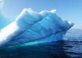 Les Icebergs Du Groenland Perdent 6 Milliards De Tonnes D'eau