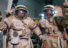 La Sortie Dans L'espace Historique De Samantha Cristoforetti A Commencé