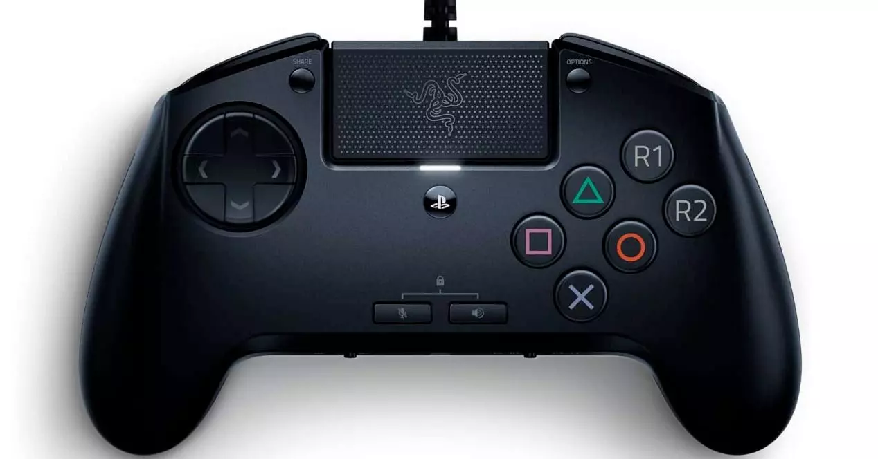 4 manettes compatibles PS5 qui surpassent votre DualSense 3 Rayon Razer.