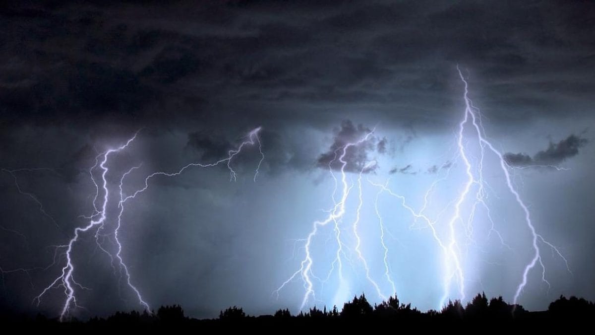 Comment éviter d'être frappé par la foudre : que faire pendant un orage pour se protéger 2 Comment eviter detre frappe par la foudre que faire
