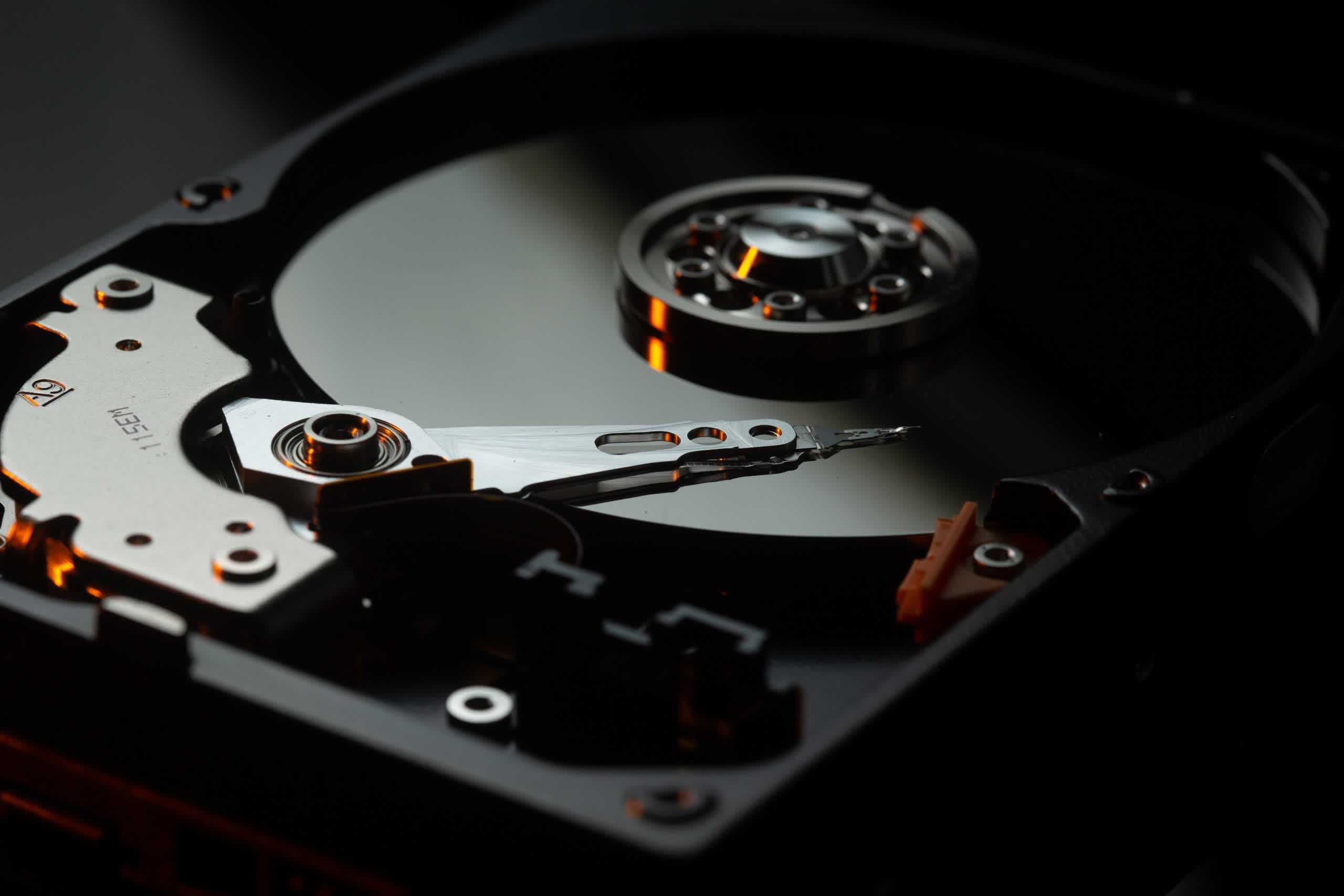 Les Expéditions De Disques Durs Chutent D'un Tiers D'une Année