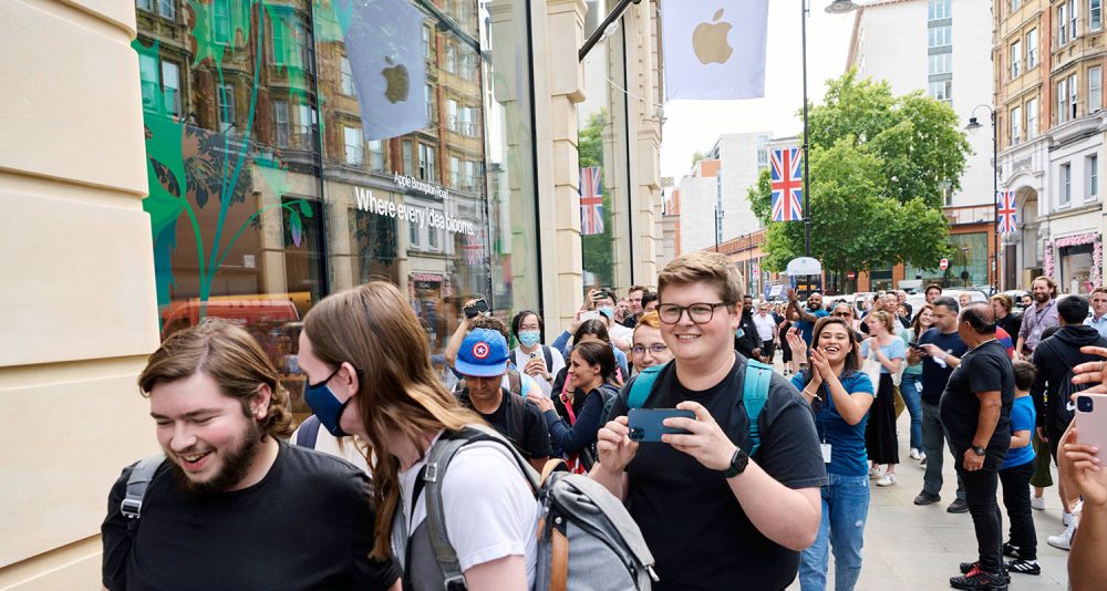 Apple Brompton Road store opening: A 360-degree video tour Ouverture du magasin Apple Brompton Road une visite video