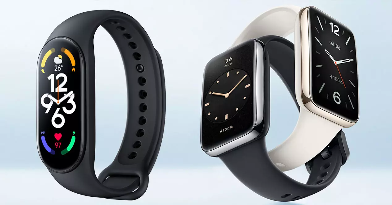 Quelles sont les différences entre le Xiaomi Smart Band 7 et le Smart Band 7 Pro ? 2 Xiaomi Smart Band 7 contre Smart Band 7 Pro.