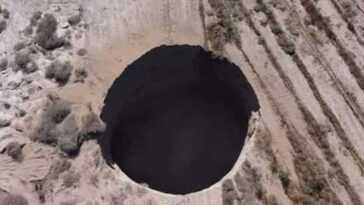 Un gouffre gigantesque et mystérieux s'est formé au Chili : il fait 200 mètres de profondeur 12 Un Gouffre Gigantesque Et Mystérieux S'est Formé Au Chili :