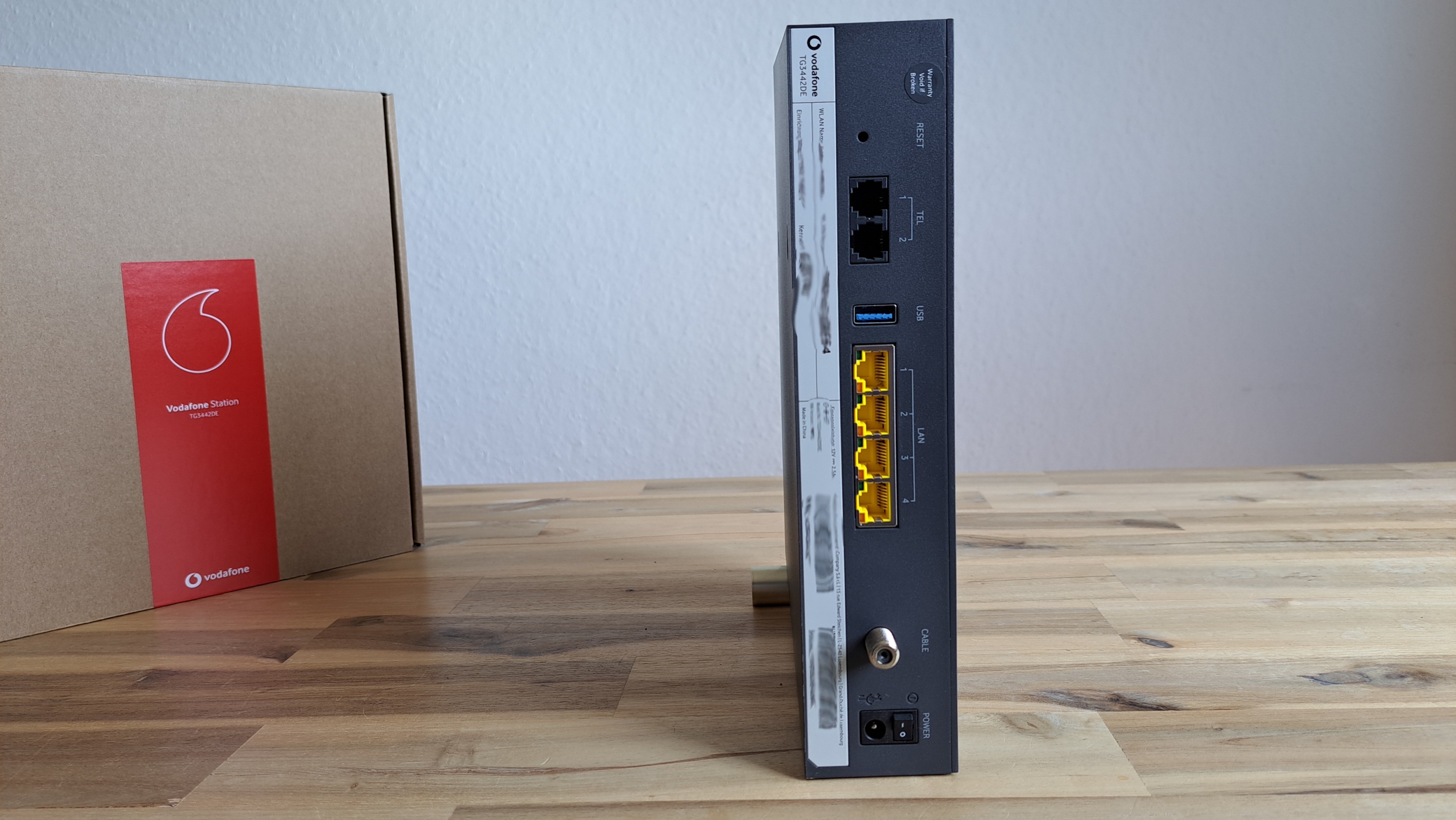 1659695417 719 Cable Fritzbox 6690 contre Station Vodafone Le meilleur routeur
