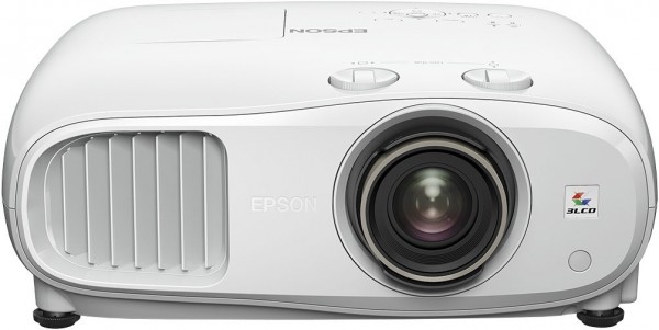 Projecteurs trompeurs avec 4K avec décalage de pixels : vous devez savoir que 4 L'Epson EH-TW7100 est un projecteur 4K avec décalage de pixels. Le fabricant promet une résolution native de 1080p avec une amélioration 4K. (Photo : Epson)