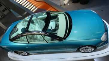 Ce concept Mercedes F200 avait des caméras pour les rétroviseurs latéraux et la direction par joystick... en 1996 21 Ce Concept Mercedes F200 Avait Des Caméras Pour Les Rétroviseurs