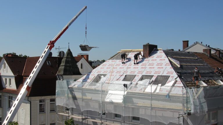 Installation de la pompe à chaleur : Ce travail est nécessaire 5 Isolation d'un toit de maison