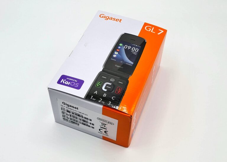Retourner les téléphones portables avec WhatsApp : avec la famille dans un groupe de discussion 3 Après tout : un écran de l'Emporia Touchsmart.2 est un écran tactile. Mais la résolution des écrans n'est pas à jour. (Photo: Emporia)